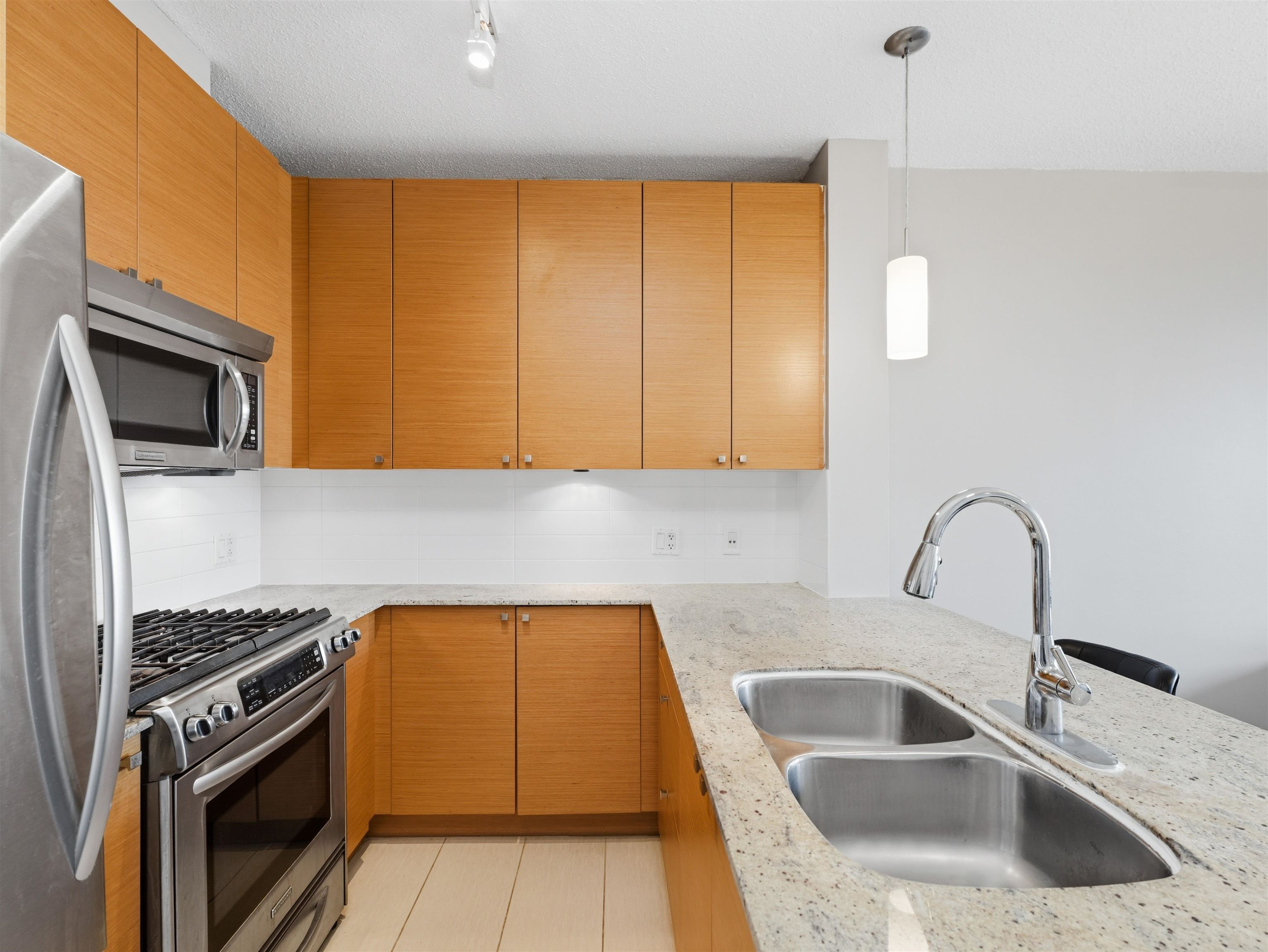 400 Capilano Road 2201