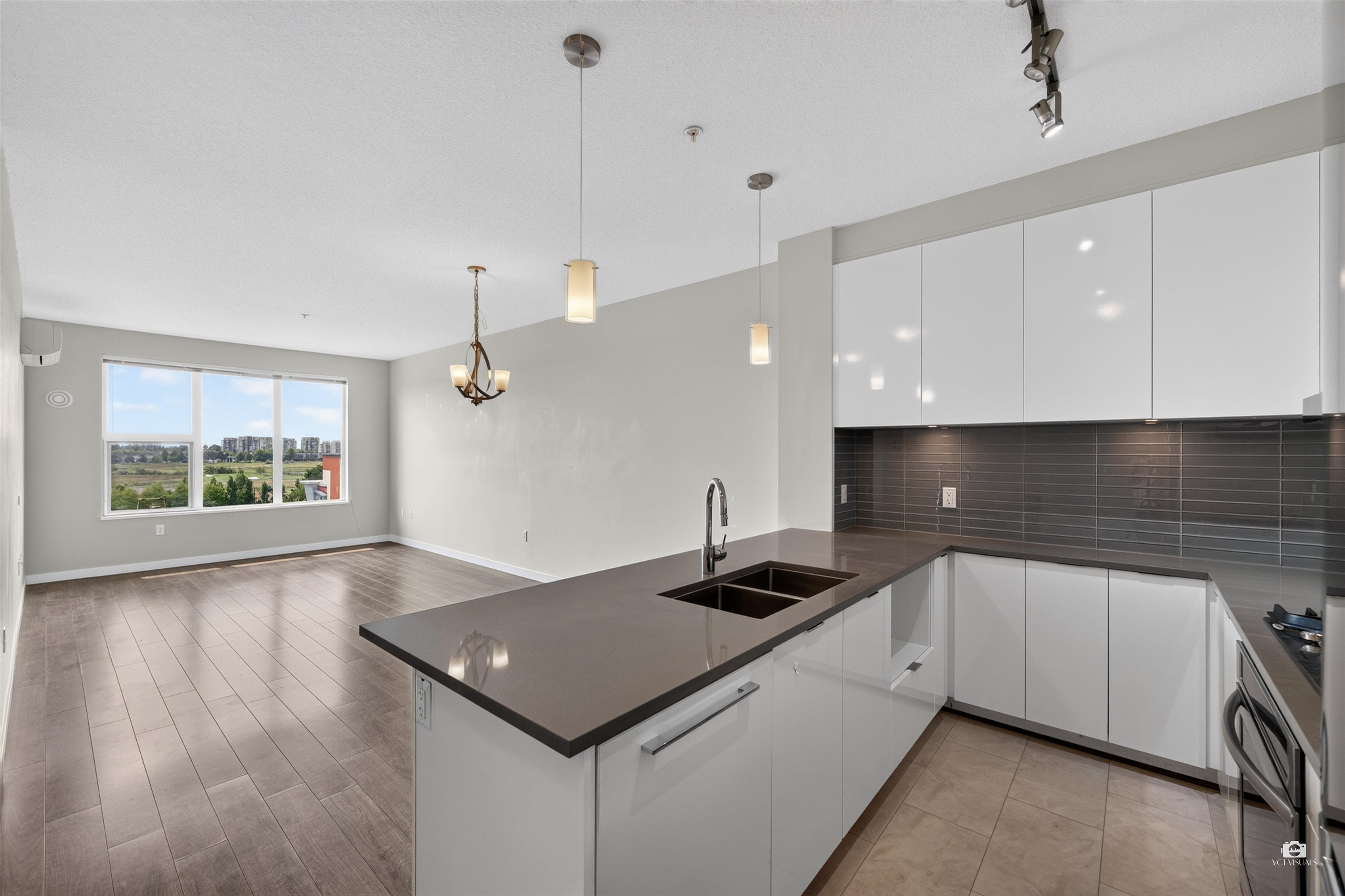 9399 Alexandra Road 603