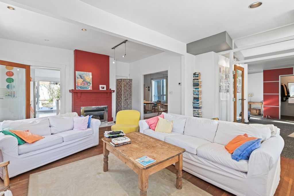 listing image 1100072287590566241