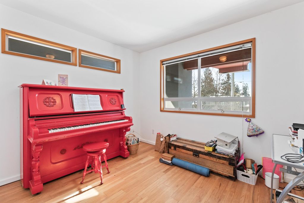 listing image 1106072236986805768
