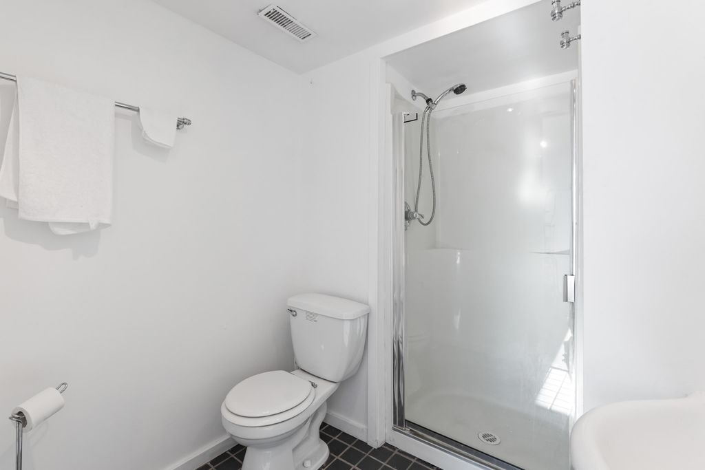 listing image 1104745800589363054