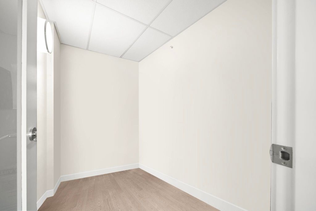 listing image 1102055987541096220