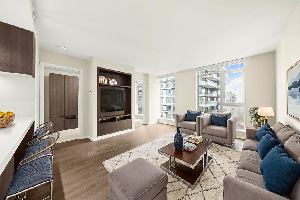 listing image 1103078206153257969