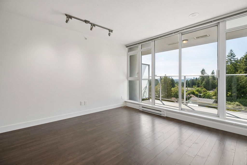 listing image 1109837638614949476
