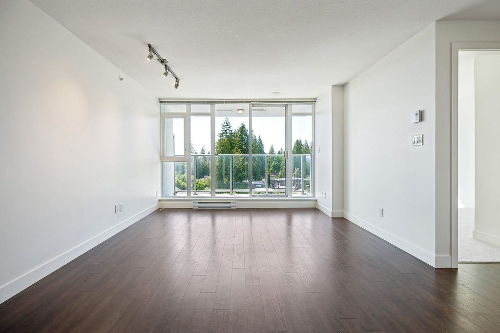 listing image 1102461841562599299