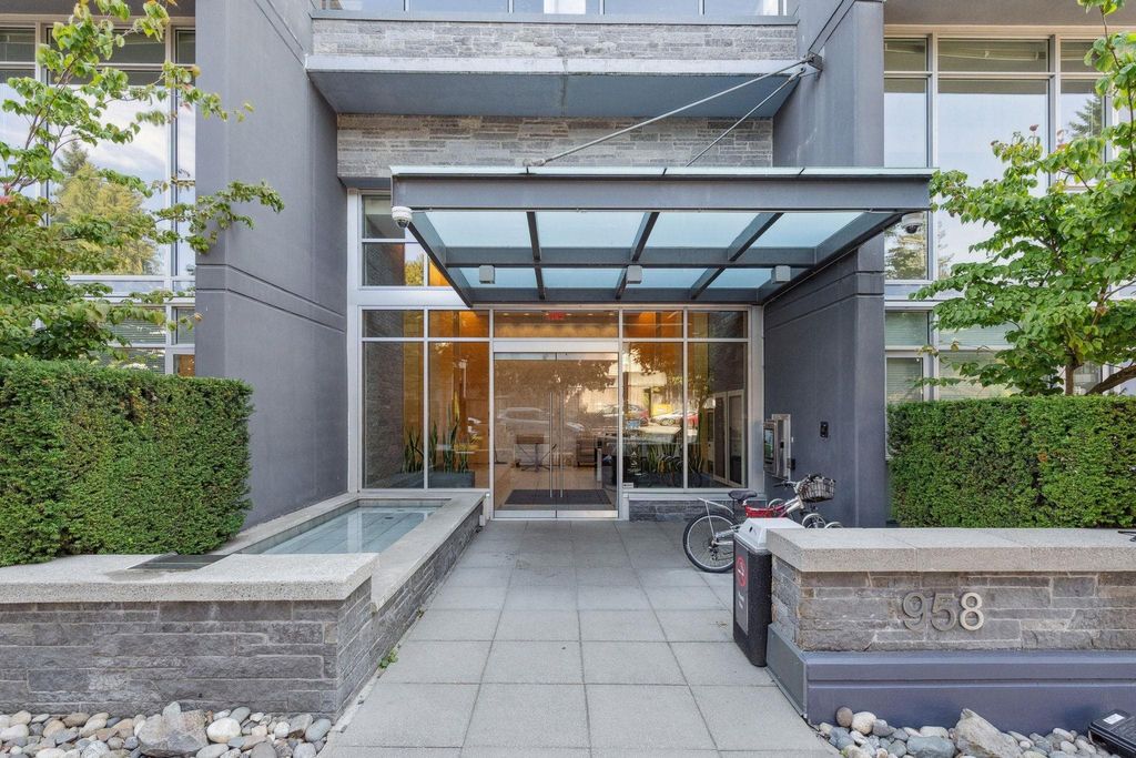 listing image 1103376490952178904