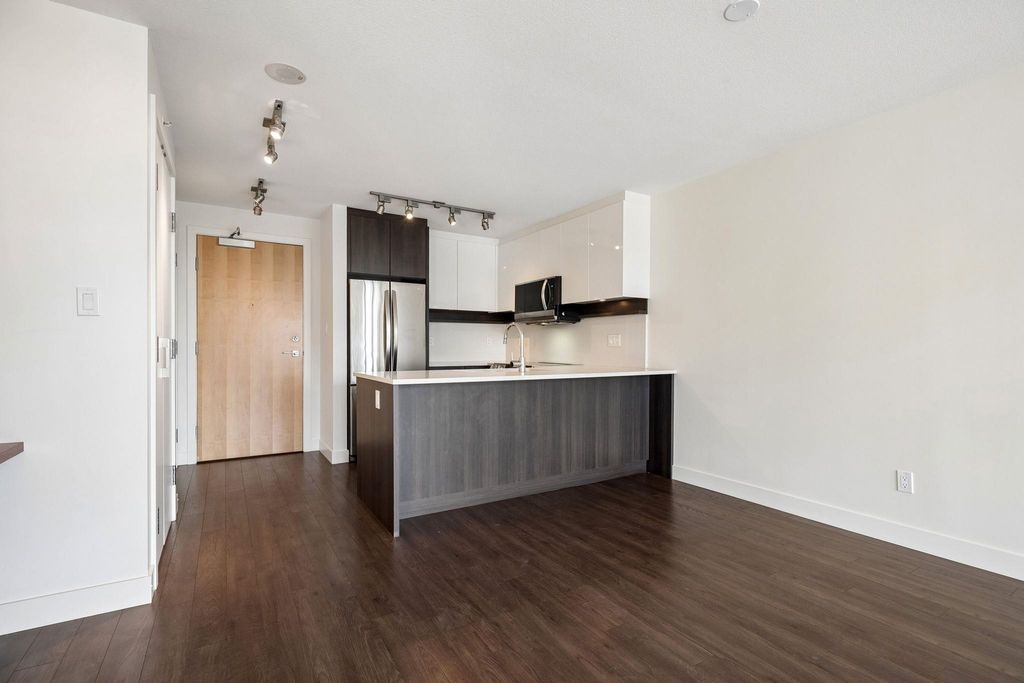 listing image 1106924820777410930