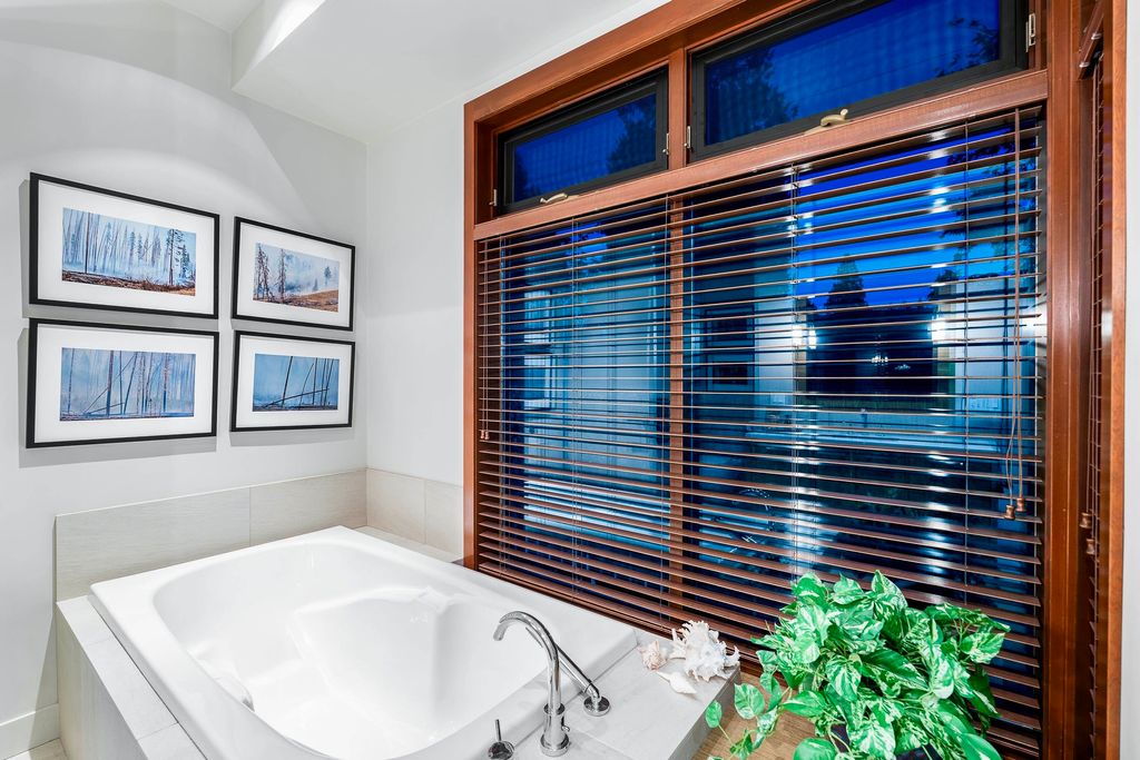 listing image 1104104074735983021
