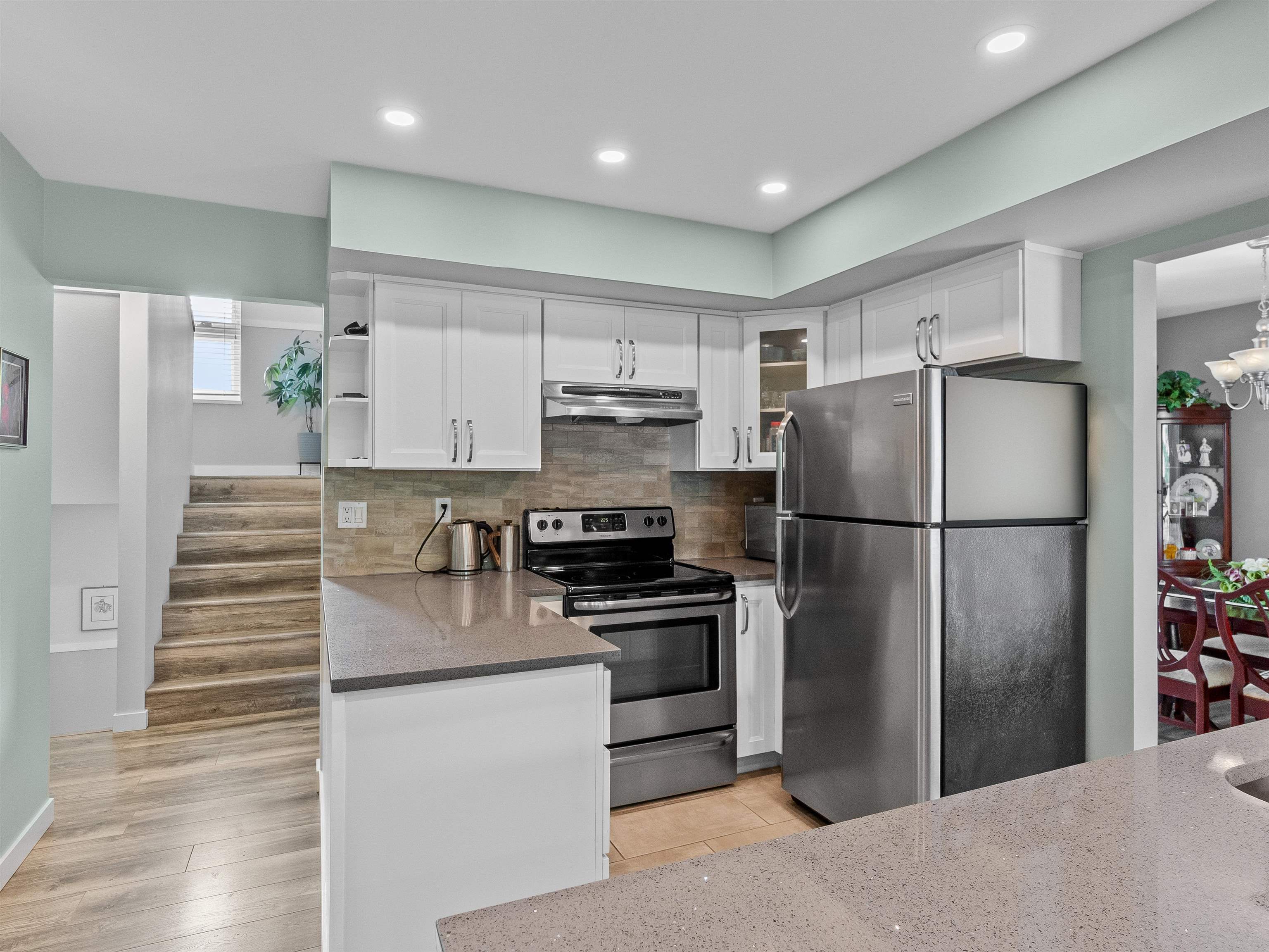 3440 Coast Meridian Road 7