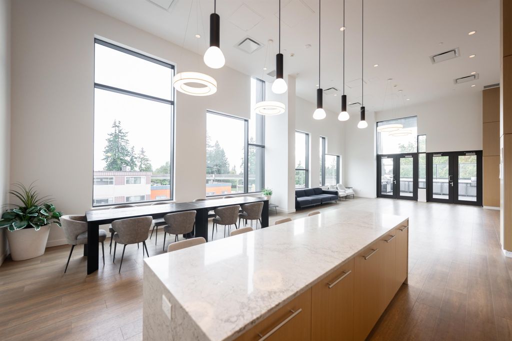 listing image 1105254333948613971