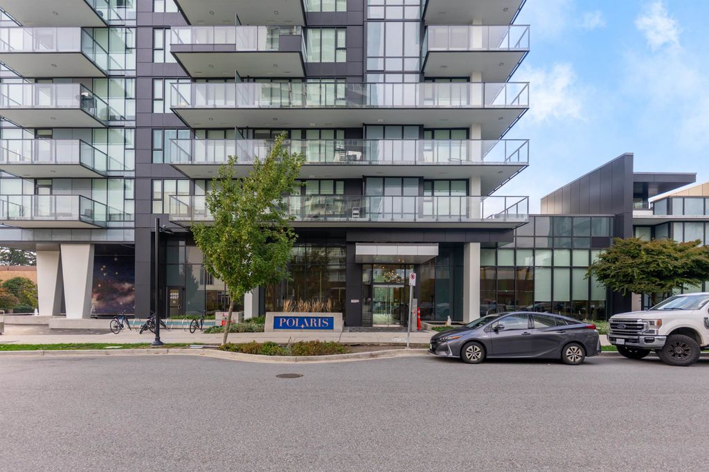 listing image 1106541047971846857