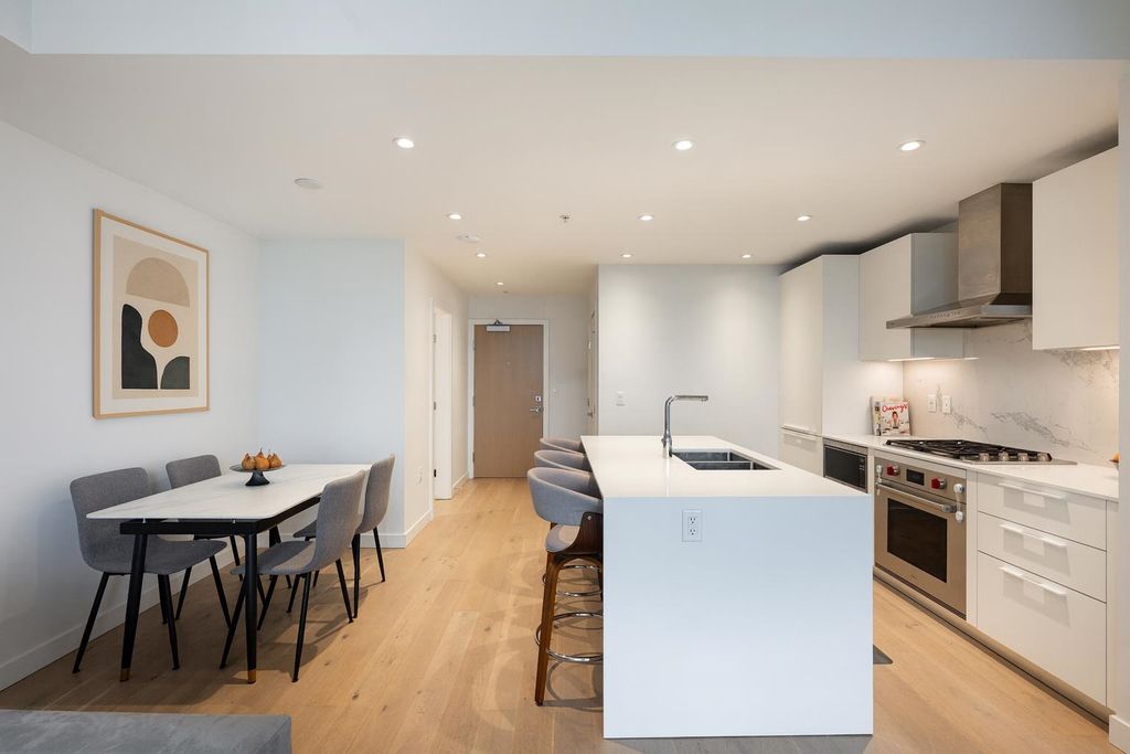 listing image 1106542613586416351