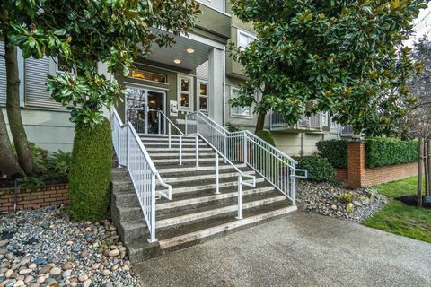 4728 53 Street 305 Delta BC V4K 2Z1