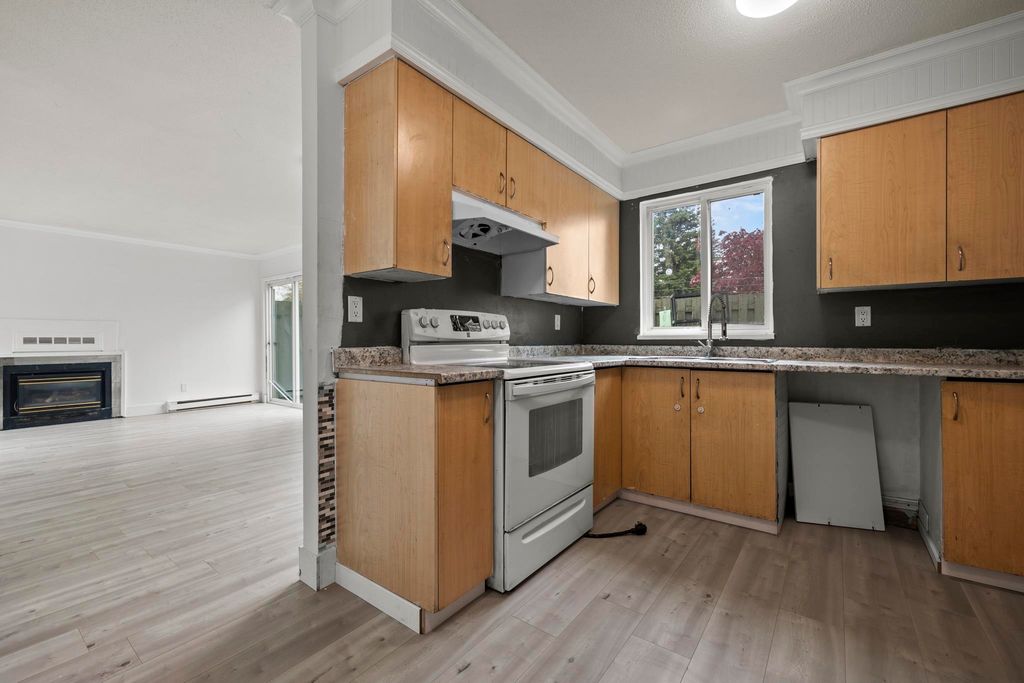listing image 1102457428159605456