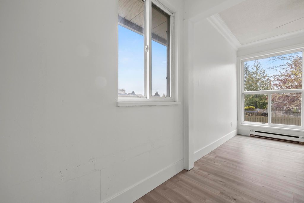 listing image 1104619557064429497