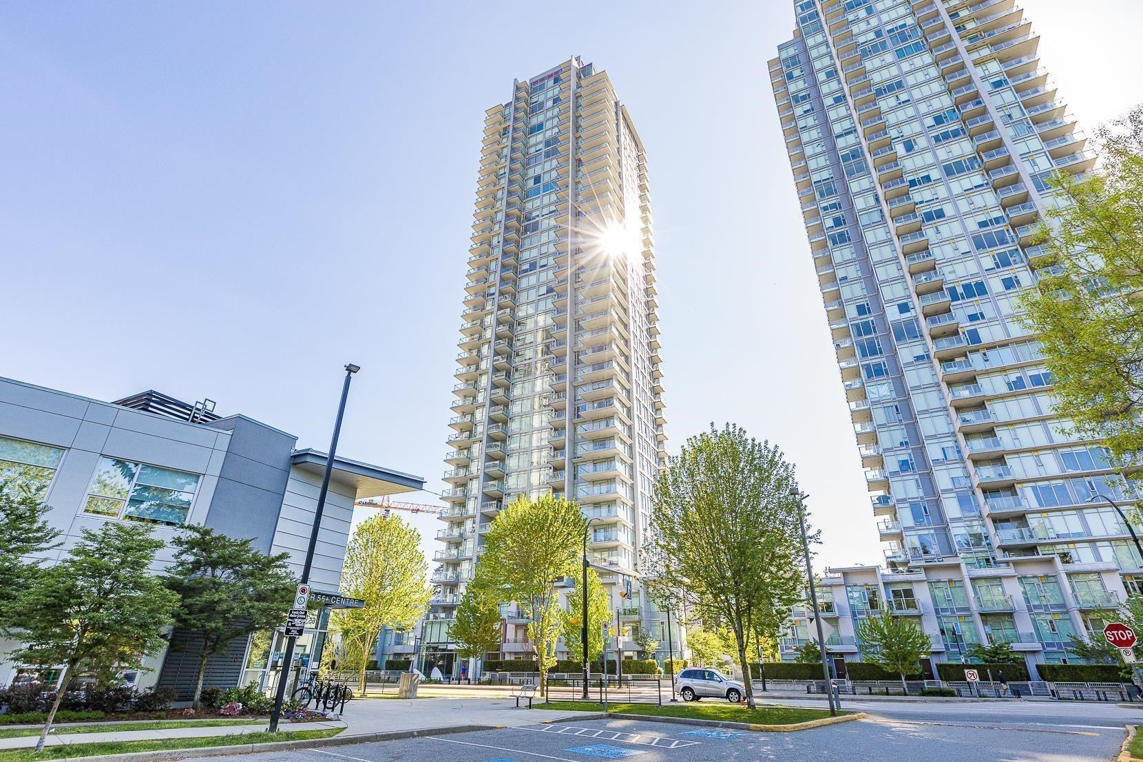 Stunning Selling Richmond Condos With Backyard Views image
