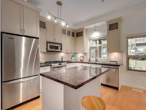 250 Salter Street 124 New Westminster BC V3M 0B7