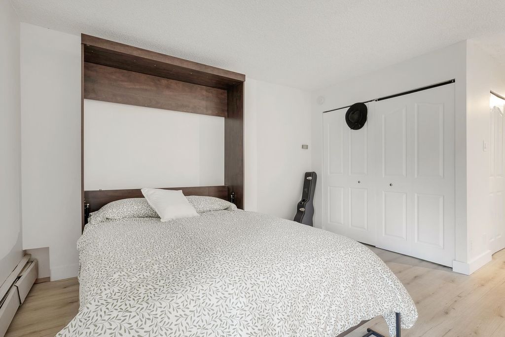 listing image 1105533993686199152