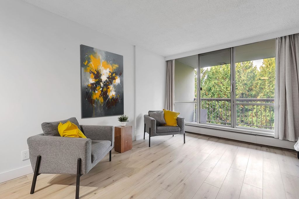 listing image 1105864251441837065