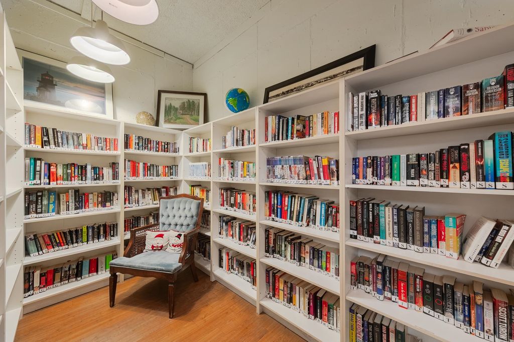 listing image 1106209238406886122