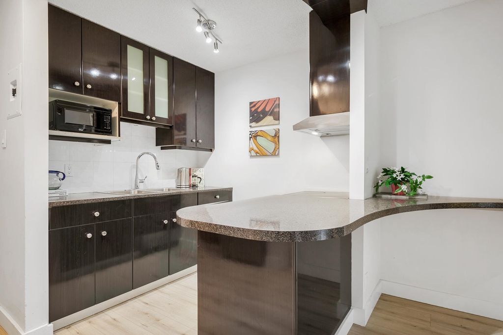 listing image 1104663079166246611