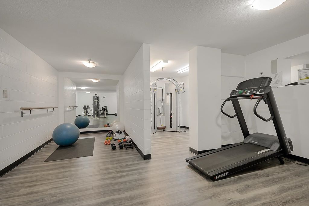 listing image 1105686200971680034