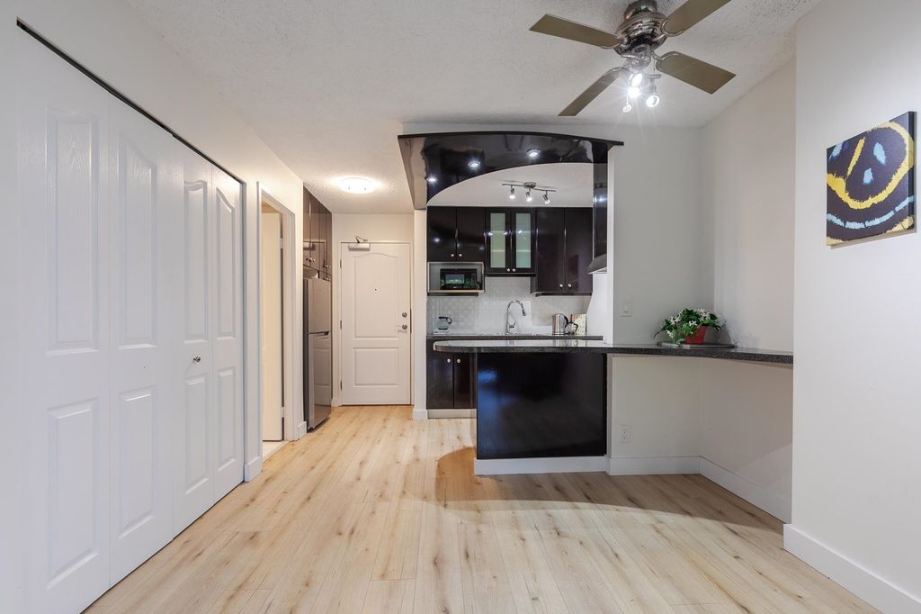 listing image 1103584803821490918