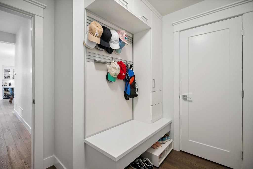 listing image 1100326722903416443