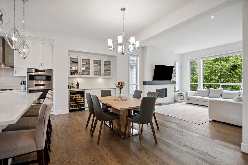 listing image 1108259843235858759