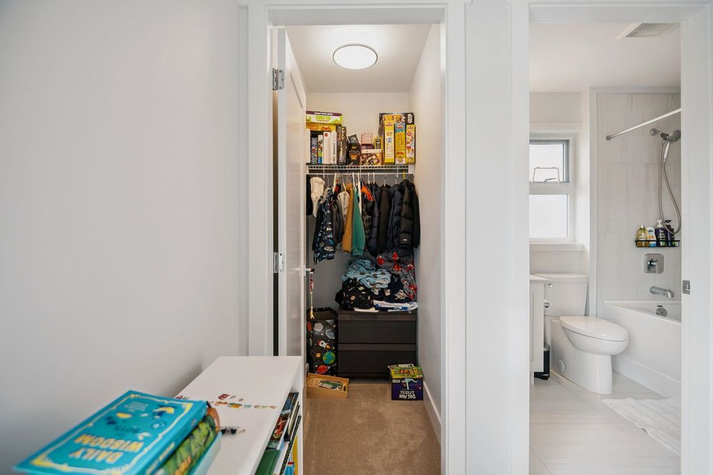 listing image 1106747025862406933