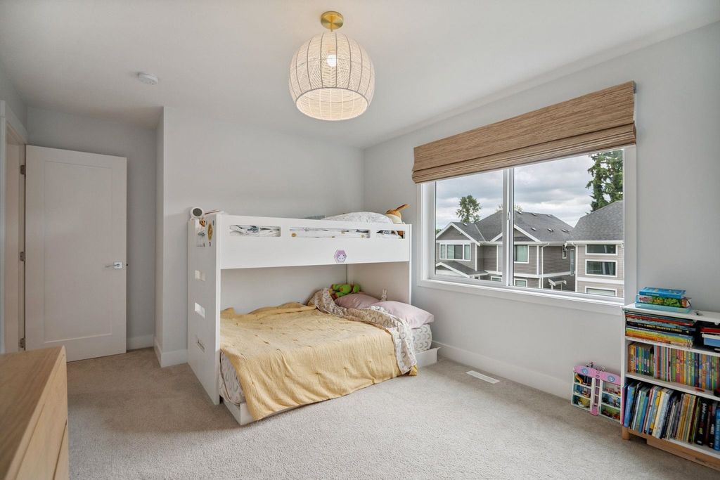 listing image 1101851775403416549