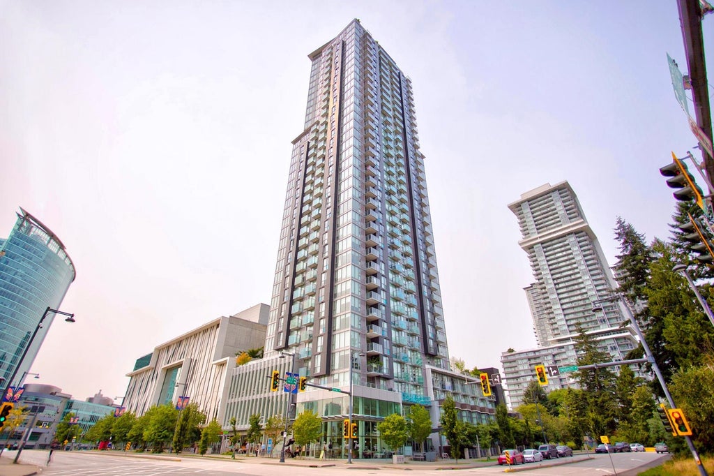 Photo of 13438 Central Avenue #3611, Surrey, BC V3T 0N2 (MLS # R3152707)