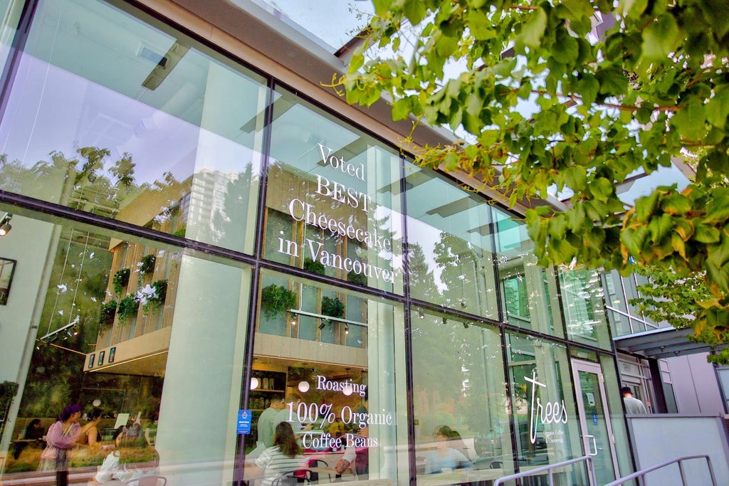 Photo of 13438 Central Avenue #3611, Surrey, BC V3T 0N2 (MLS # R3152707)
