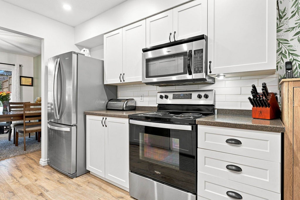 Photo of 36060 Old Yale Road #38, Abbotsford, BC V3G 2E9 (MLS # R3154781)