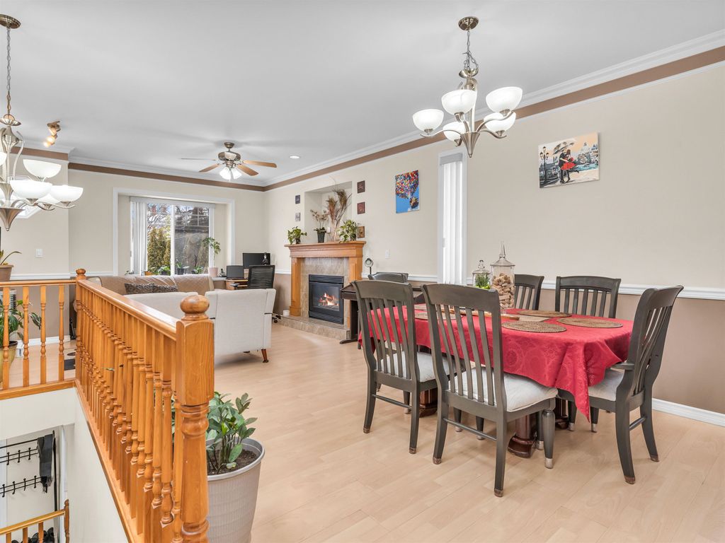 listing image 1105341582329942328