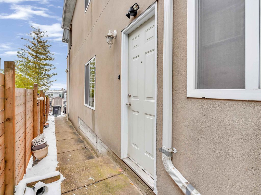 listing image 1107434690431291476