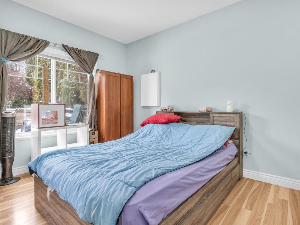 listing image 1106817272426591196