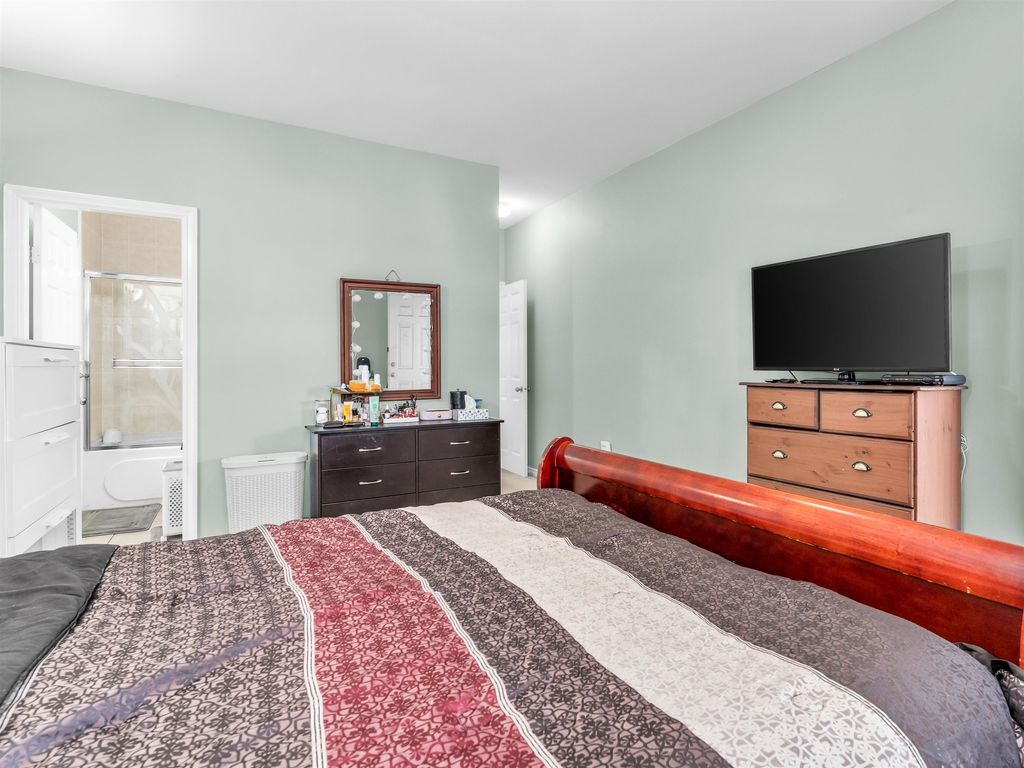 listing image 1102154073414236285