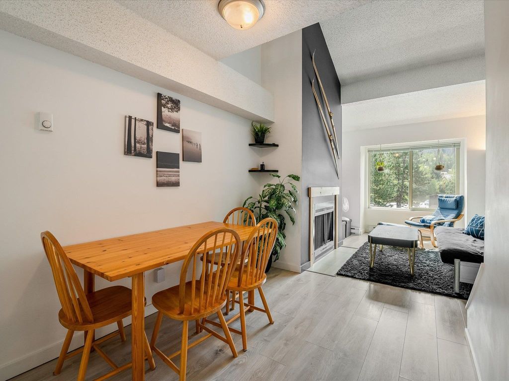 listing image 1106660233331366533