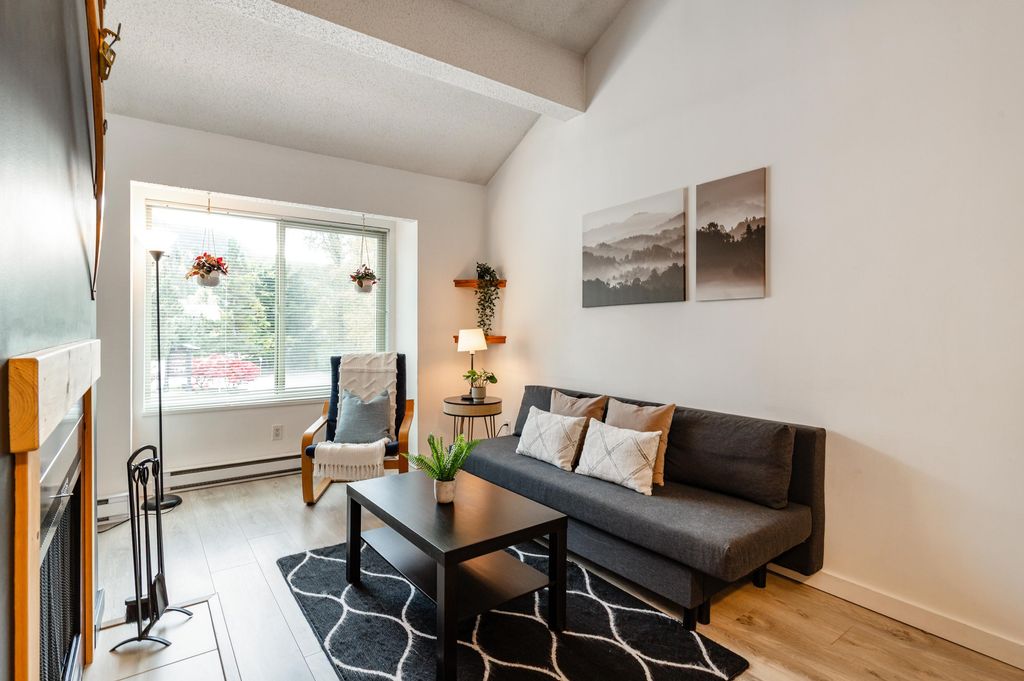 listing image 1106660233331366533