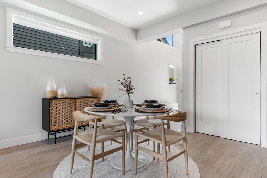 Photo of 44720 Willowstream Road, Chilliwack, BC V2R 6G7 (MLS # R3104254)