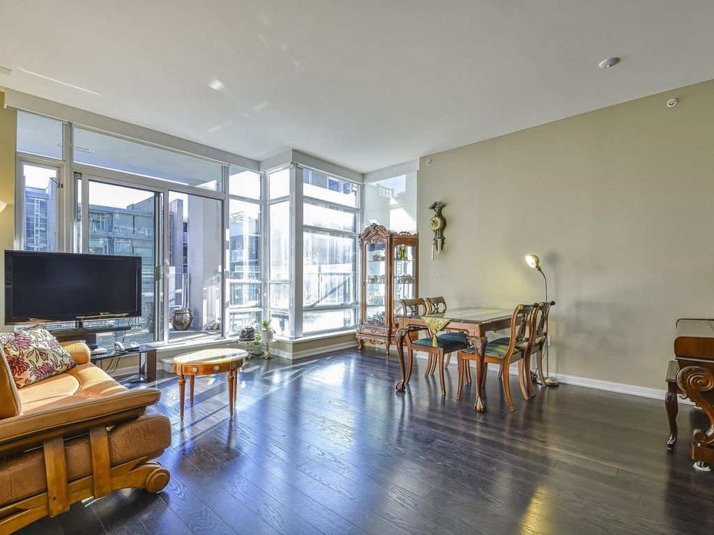 listing image 1102033233901990331