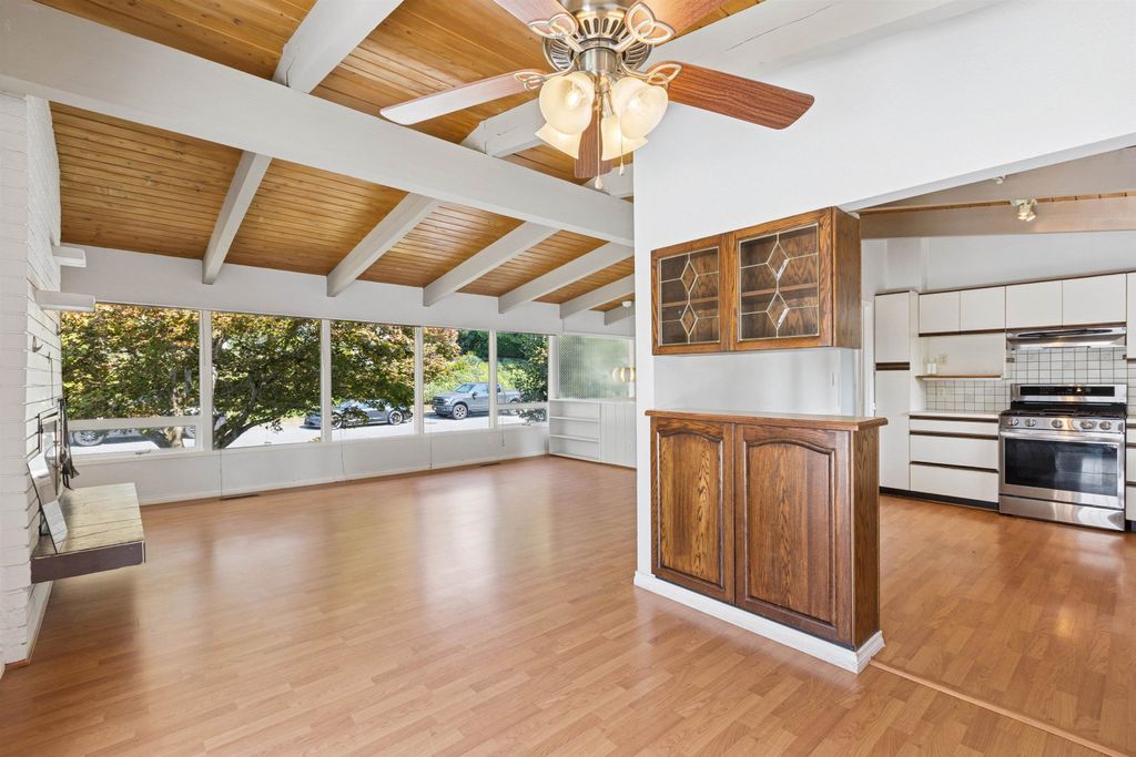 listing image 1109982444804653474
