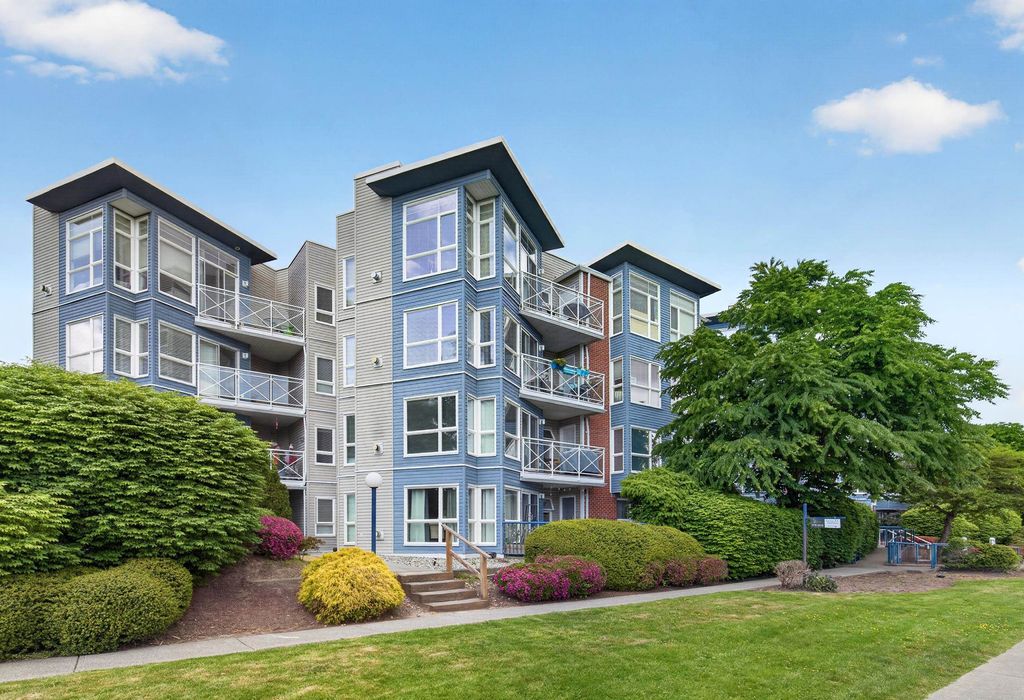 Photo of 20245 53 Avenue #101, Langley, BC V3A 2V2 (MLS # R3139836)