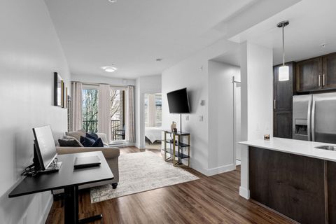 2465 Wilson Avenue 311 Port Coquitlam BC V3C 0E6