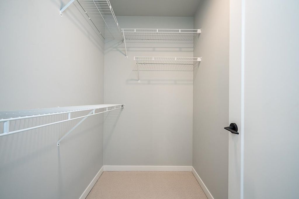 listing image 1103516289358620722