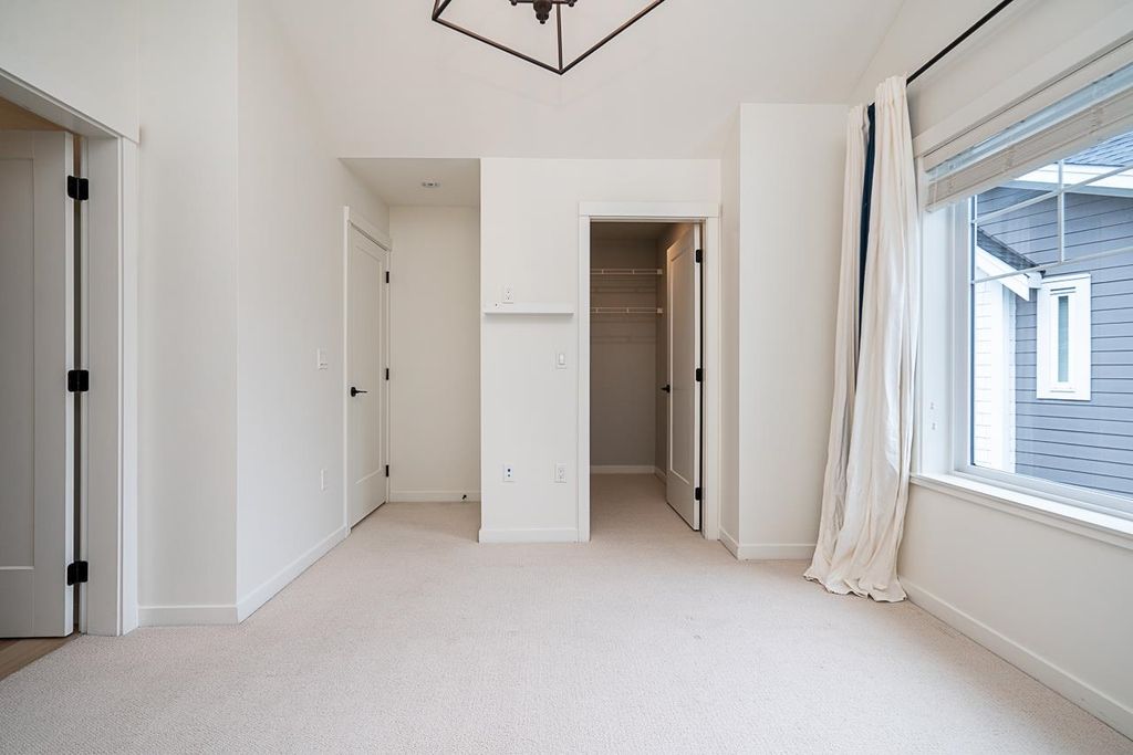 listing image 1104175390827493958