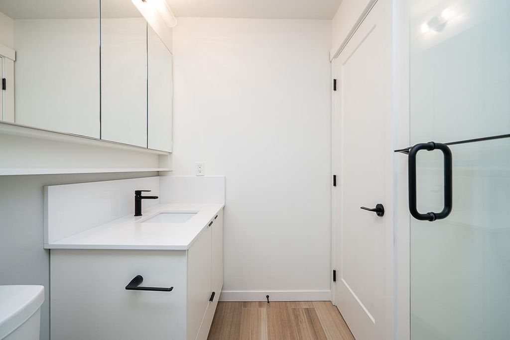 listing image 1103625891911563953