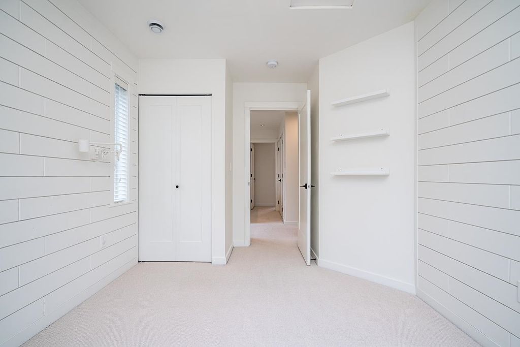 listing image 1107194606299826093