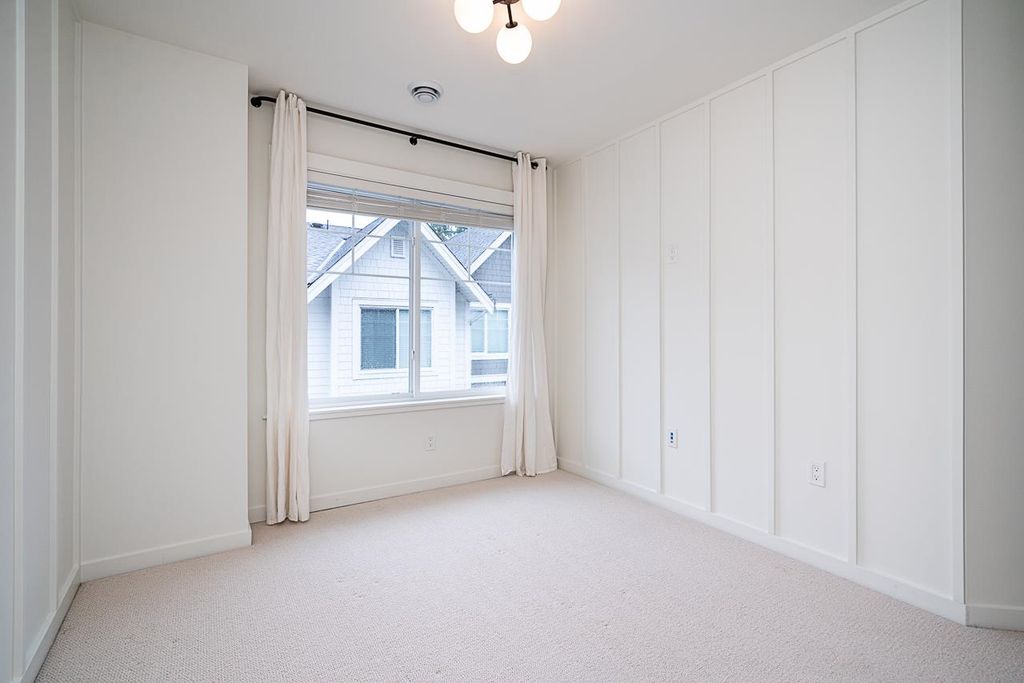 listing image 1105122957435470294